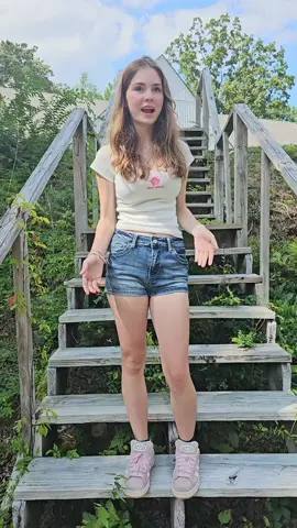 Serving looks and good vibes 🔥💖 Jammin’ out and having a blast! #OOTD #VibeCheck #cute #beautiful #fyp 