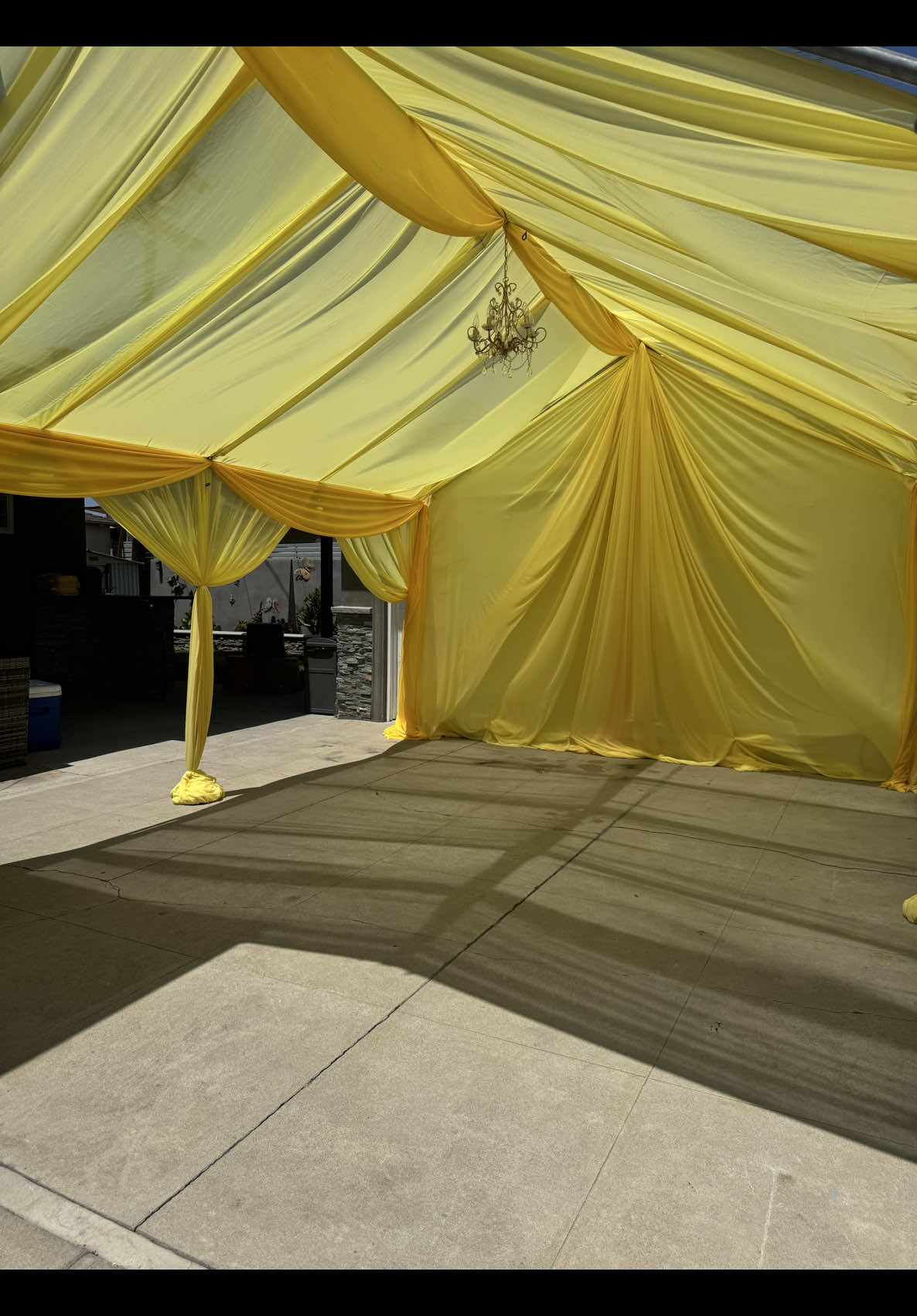 ✨ Sunshine, elegance, and a pop of color! ✨ Today we transformed this space with a 15x20 tent fully dressed in bright yellow draping 🌼☀️ Can you guess the theme for this celebration? 👀💛 📍 Perfect for weddings, birthdays, or any event that needs that WOW factor! 💡 Custom colors & designs available – we bring your vision to life! #EventDraping #TentDraping #YellowTheme #EventSetup #PartyGoals #EventDecor #MajesticPartyRentals #BalloonAndEventMagic #LuxuryEvents