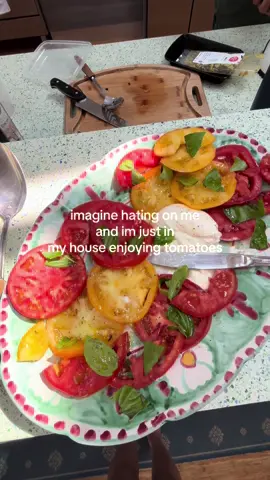 TOMATO TOWN