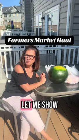 I love shopping at a local farmer’s market. #farmersmarket #farmersmarkethaul 