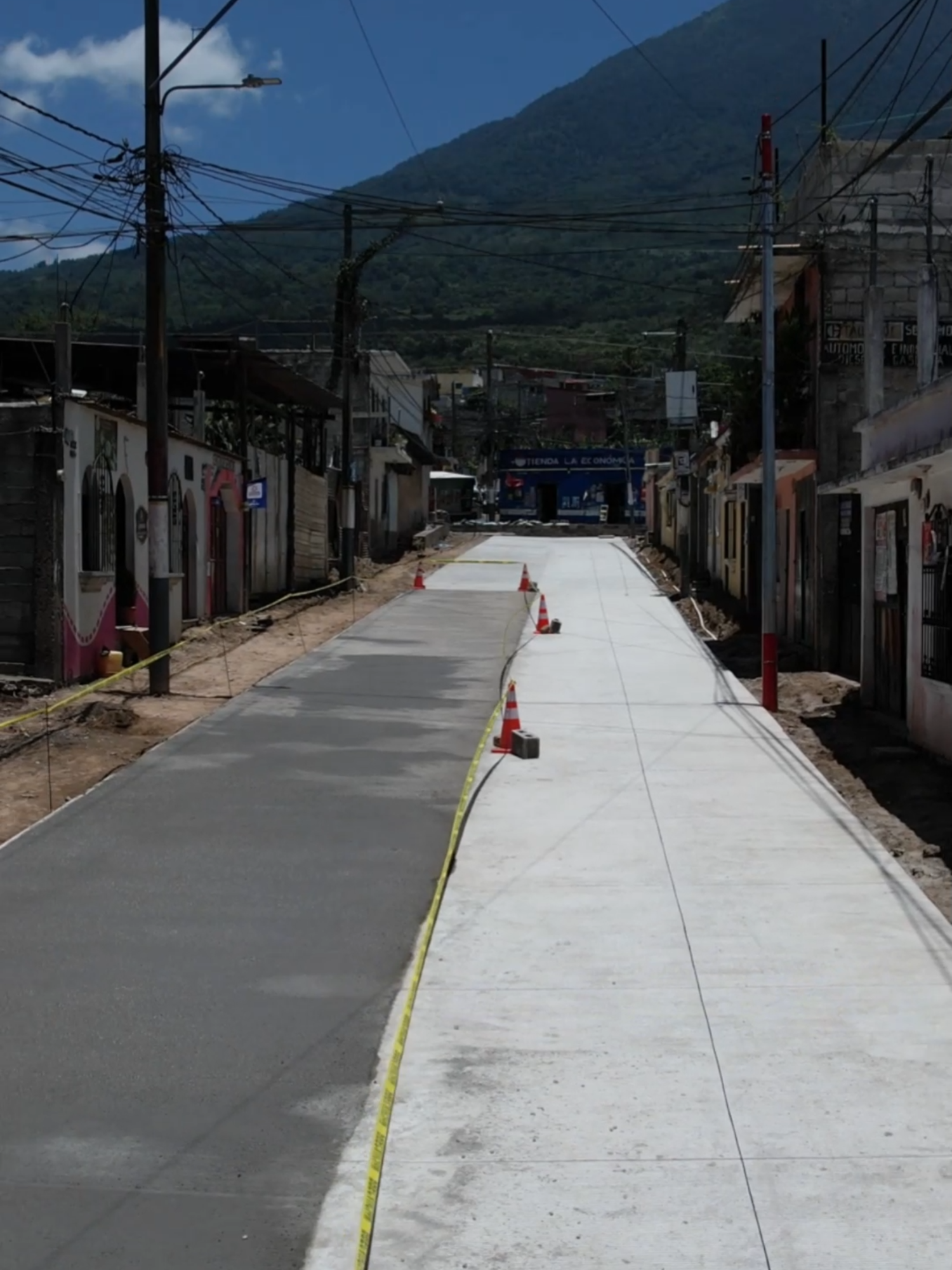 Avances en Avenida El Naranjo.