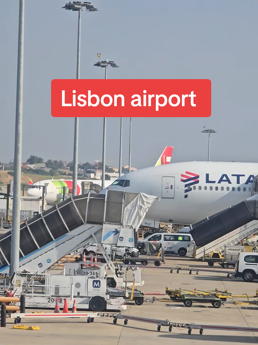 Lisbon airport ✈️✈️✈️ #lisbonairport #portugal🇵🇹 #bangladesh🇧🇩 #latam #tapportugal 