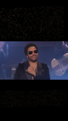 Please keep the politics out of the comments and enjoy the music. Heart w/ Jason Bonham - Stairway to Heaven Led Zeppelin - Kennedy Center in #thesongshunter #music #respect #concierto #graciasporcompartir #graciasporelapoyo #siguemeparamàs 