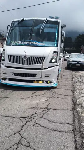 Los De La Corona Princeso's Vip 👑 Con Esto Cerramos Esta Sesión De Lo Que Fue Buses Tuning Top 50 😎. Se Agradece Por La Invitacion Ah @Autobuses_Rapidos_Monte_Alto Empresa Modelo 🍁 #busestuningvip🔱 #marquesa #top50 #siempreimitadosjamasigualados✌🏽 