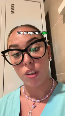 Está resuelta la duda?😂 #mujer #pelirroja #relaciones #parejas #gafas 