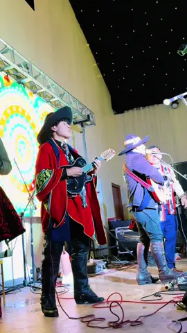 #@Los Tios Junior de Chumbivilca #Amilcar 🌻🎸#huaylia 🎸