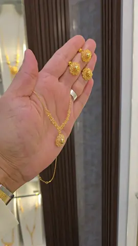 نصف طقم انيق و جميل 😍 ذهب عيار ٢١ ب ٦٣٥٠ ريال