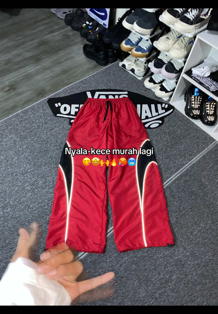 100rb an cuy😋🙌#fyp #celanapanjang #celanareflectif#baggypants #celanamurahkece #fyp 