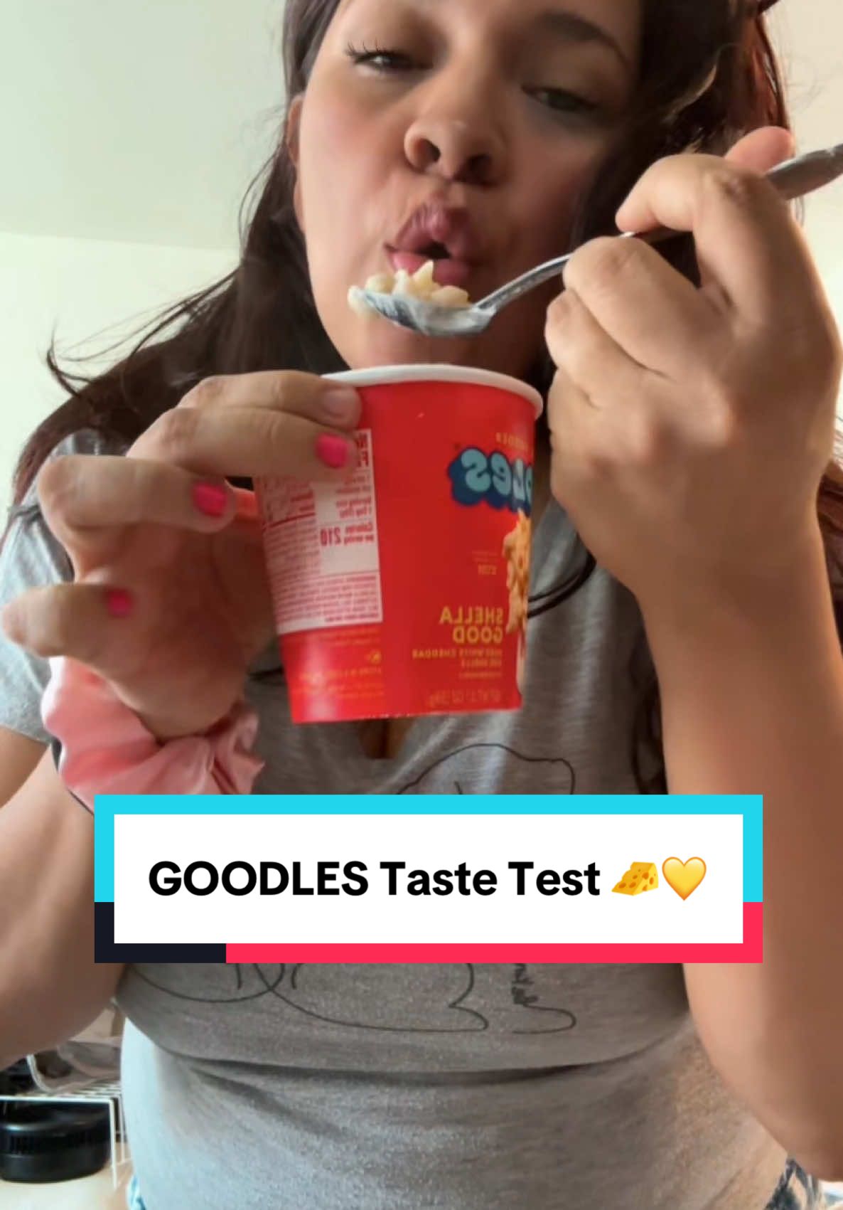 Mac & cheese but make it better for you 🧀✨ Tried the @GOODLES microwave cup for the first time and… I get the hype 👀   #macncheesehack #goodles #tastetest #snacktok #easymeals 