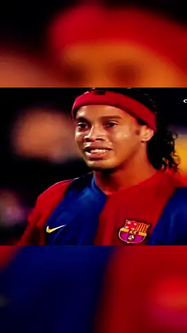 🔥 RONALDINHO PLAYED FOR FUN – CR7 PLAYS FOR STATS. WHO’S THE REAL LEGEND? 😏 #viral #fyp #ronaldinho #dancer #skills 