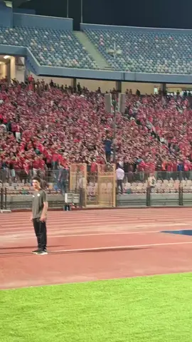 جمهور الاهلي اليوم ♥️🔥  فضلت أحياله ميردش.. أقوله يا إيمو ميردش. اقوله بن شرقي ميردش. اقوله يا زيزو ميردش.. اعملة ايه ...🗣♥️🔥 #الاهلي #جمهور_الاهلي #مصر #الاهلي_فوق_الجميع #fy #fy #comedia #مشاهير_تيك_توك #مصر 