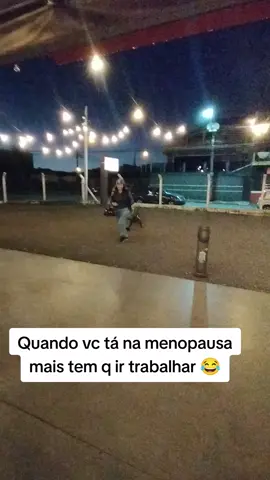 Quando vc tá na menopausa mais tem que ir trabalhar #menopausa #frio #calor #trabalho #comedia #comediahumor #humor #humortiktok 