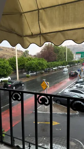 الله يديم علينا جمال الاجواء ❤️🌧️☔️.          #الطائف #مطر #اغسطس 