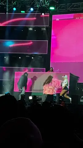 @DJZinhle @Makhadzi Music #zeenation #zeenationfest #lekompo 