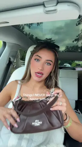 I would be terrible on love island  #whatsinmybag #typea 