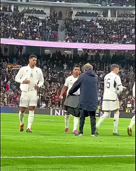 Bellingham Respect Moments 😍. #football  #Soccer  #trending  #viral  #footballmoments  #foryou  #fyp 