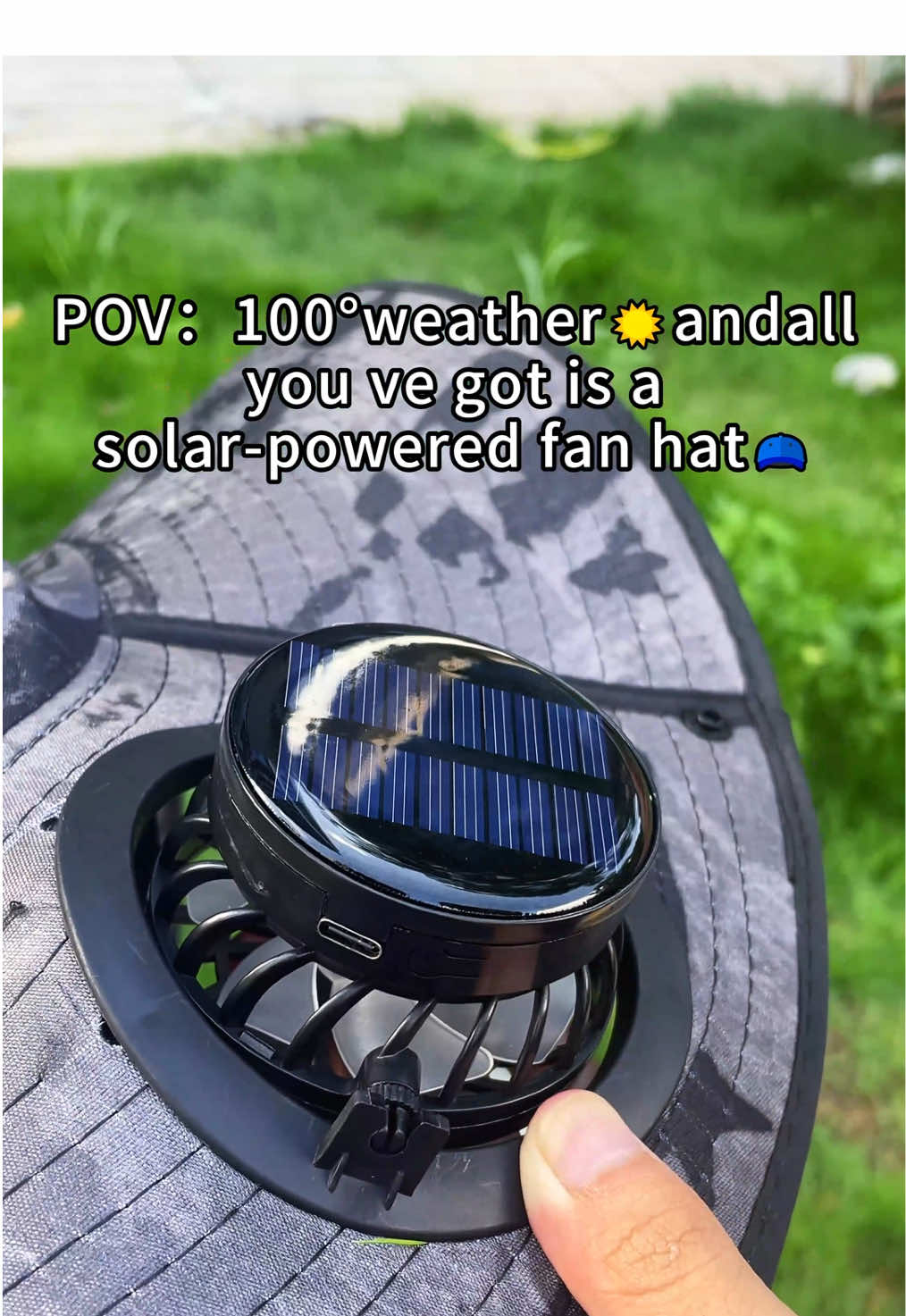 The gift I bought for my father, he really likes it. Working outside is simply too cool🥰🥰🥰 #Outdoors#Solarfanhat#hat#solarenergy#fishing #travel 