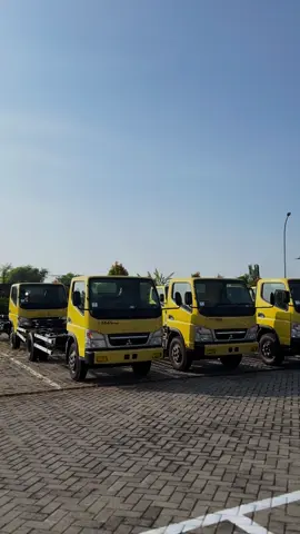 #mitsubishi #fuso #mitsubishifuso #canter #truck #bojonegoro #srikandi #runner #runnerambasador #angkutanbarang #temansejalan #euro4 #truckindonesia #truckcanter #truckcanterindonesia #srikandibojonegoro  #sopircanter #sopirtruck #sopirtruckindonesia🇮🇩 #truckcanter 