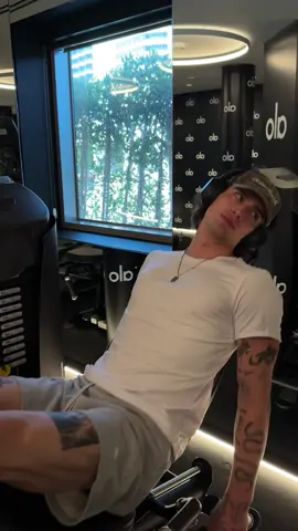what, like it’s hard? leg day @alo #workout 