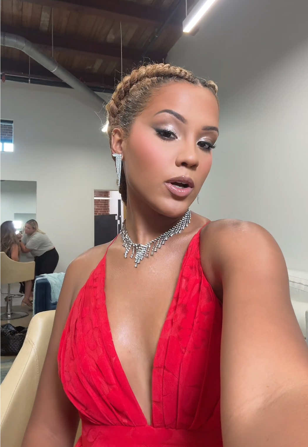 Slayed ✅ @bhilsbeauty #transition #makeup #slay 