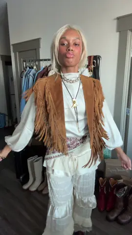 I lovee me some @Briley King #fyp #outfitideas #stylingtips #OOTD #fashiontiktok #westernfashion 