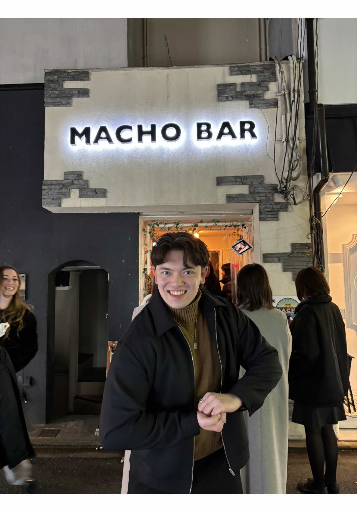 Our favorite thing in Japan #machobarkyoto  #japantravel  #japantiktok  #japanbar  #japanactivities  #creatorsearchinsights 