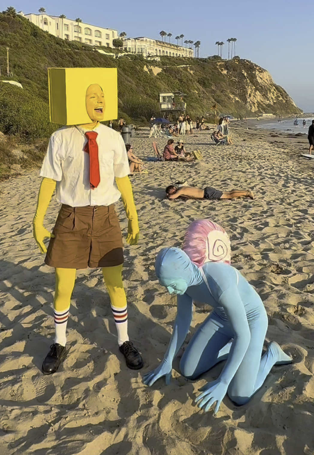 Is this tuff in Bikini Bottom? @David Kouche as Gary #Hashtag #AnotherHashtag #ACoupleHashtags #AFewHashtags #AFewMoreHashtags #ABunchOfHashtags #PlentyOfHashtags #LotsOfHashtags #spongebob #spongebobcosplay #spongebobmovie #meme #memes #funny #pranks #prank #cosplay #bikinibottom #gary #spongebobmeme #spongebobfandom #krabbypatty #squidward #mrcrabs #beach #saltcreek #doheny #danapoint #socal #california #fyp #spongebobsquarepants #spongebobmemes SpongeBob SquarePants 