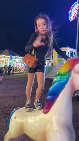 @Victoria🤍 