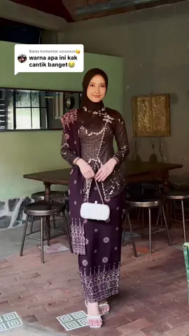 Membalas @uyuuuun😘 cek keranjang kuning✨ #kebayamewah #kebayamodern #rekomendasikebaya #akita #weekend 