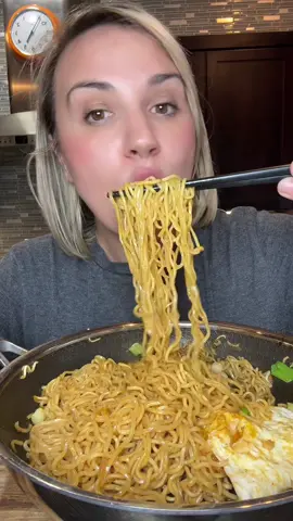 Not me choking on My favorite noodles #yum #eatwithme #mukbang #migoreng #indomie #indomiegoreng #ramen #eating 