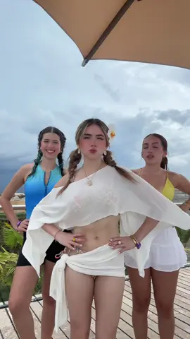 unas guapas🤍@Leyla Star @ShaulaPonce2.0 #summerkamp #karentorres #mexico #parati 