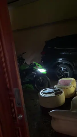 nanti akhir tahun kita main lagi ya jerr, jajan oli nya udah, waktunya kamu bobo dulu 🥺 #zyxcba #zx25r #jerri 