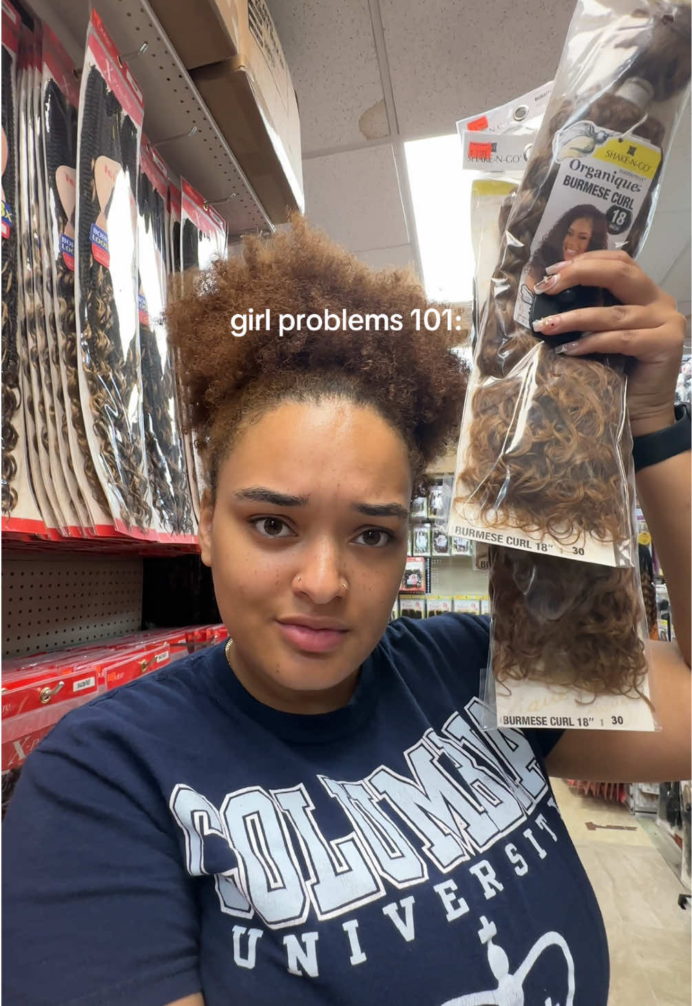 well…. does it?! 😭 the in store lighting always throws me off bc  yes it looks like a perfect match and then you walk outside to a totally different color  #livingwithle #girlproblem #blackgirlsephora #beautysupplystore #organiquehair #color30 #nyccontentcreator 