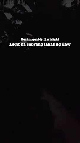 Pang malakasang Rechargeable Heavyduty Flashlight grabe super liwanag 💯✅ #flashlight #rechargeableflashlight #heavydutyflashlight #emergencyflashlight #ledflashlight #waterproofflashlight #torchlight 