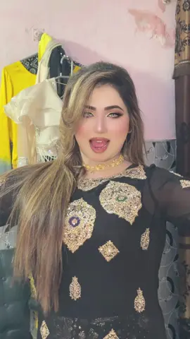 Aja main tenu payar kara❤️#therealmehakmalik #maa #viral #foryou #foryoupage #ظلم 