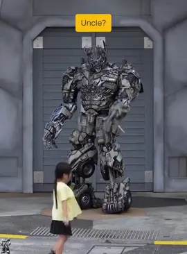 Universal Studios Megatron Funny Moments.#usaus #megatron #unviersalstudios #funny #tiktok #kids #universal #foryou #fypシ 