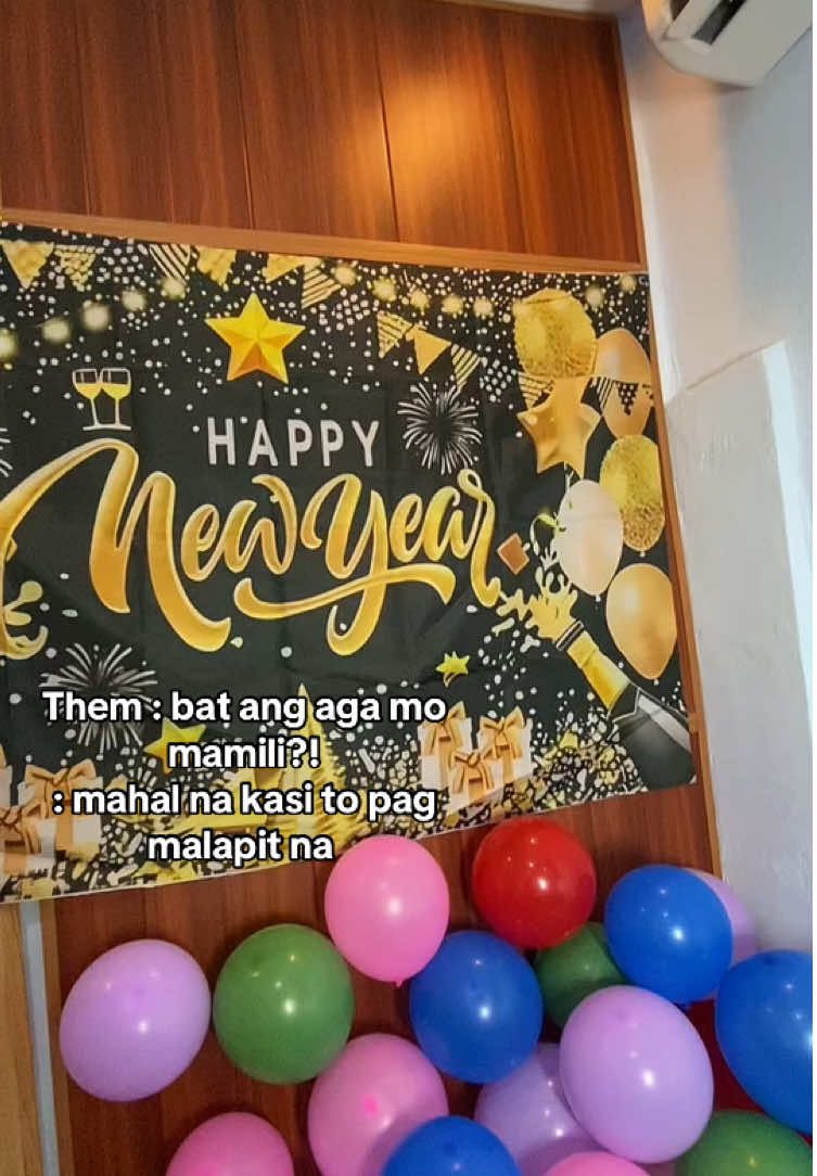 Happy new year banner 2026 & balloons , mahal na to pag malapit na at baka magka ubusan ng stock .#tiktokviral #happynewyearbanner #happynewyearbanner2026 #superinjstock #happynewyeardecoration #happynewyearbannerset #balloons 