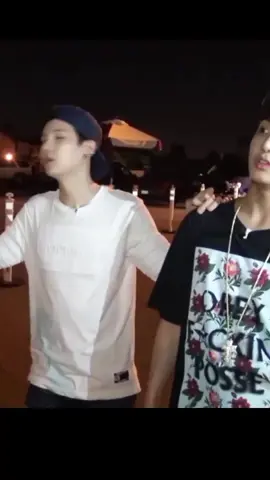 bisa pas gitu ya guys😭🤣 #suga #taehyung #jungkook #jhope #jin #rm #jimin #bts_official_bighit 