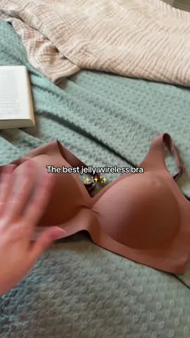 The jelly wireless bra is SO beyond comfortable!!! 😍 #JellyBra #WirelessBra #PushUpBra #NoWireNoProblem #ComfySupport #TikTokBraFind #EverydayBra #LiftingBra #BraTok #SeamlessBra #ComfortAndLift #BraReview #WirelessPushUp #NoWireBra #TikTokMadeMeBuyIt 