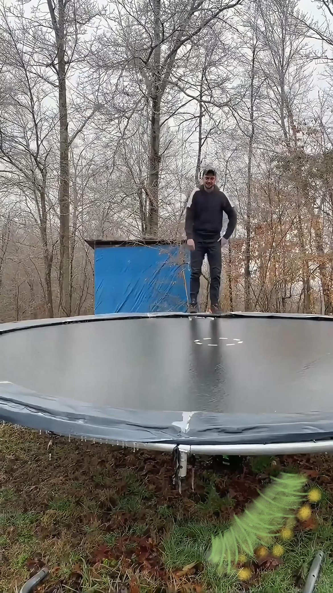 Frozen trampoline is enjoyable #satisfying #ice #asmr #fyp #oddlysatisfying 