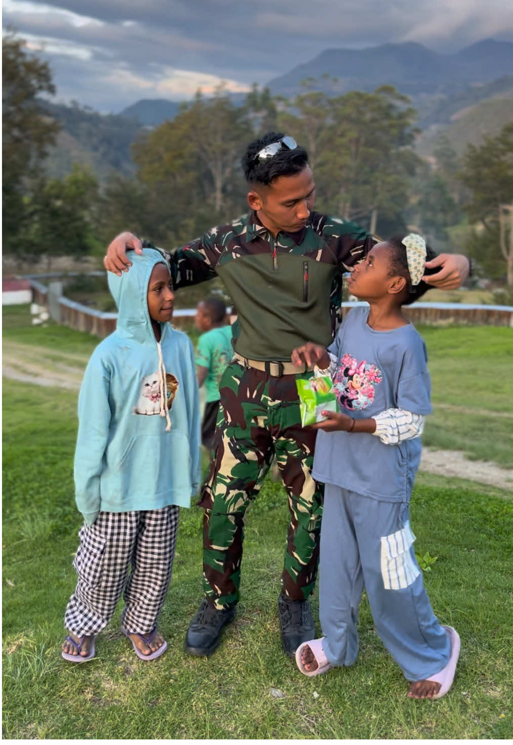 Novita deng fitri dua bocil kesayangan om bos,  Besar dan tumbuh dewasa anak pintar. #fyppppppppppppppppppppppp #fypage #novita #fitri #anakpapua #papua #satgaspapua #beranda 