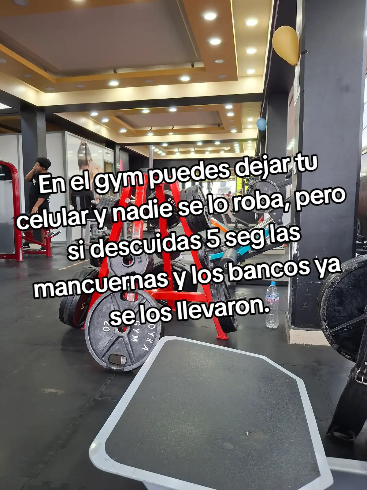 Por qué son así? 😅 #gym #samzairagymrat #gymrats 