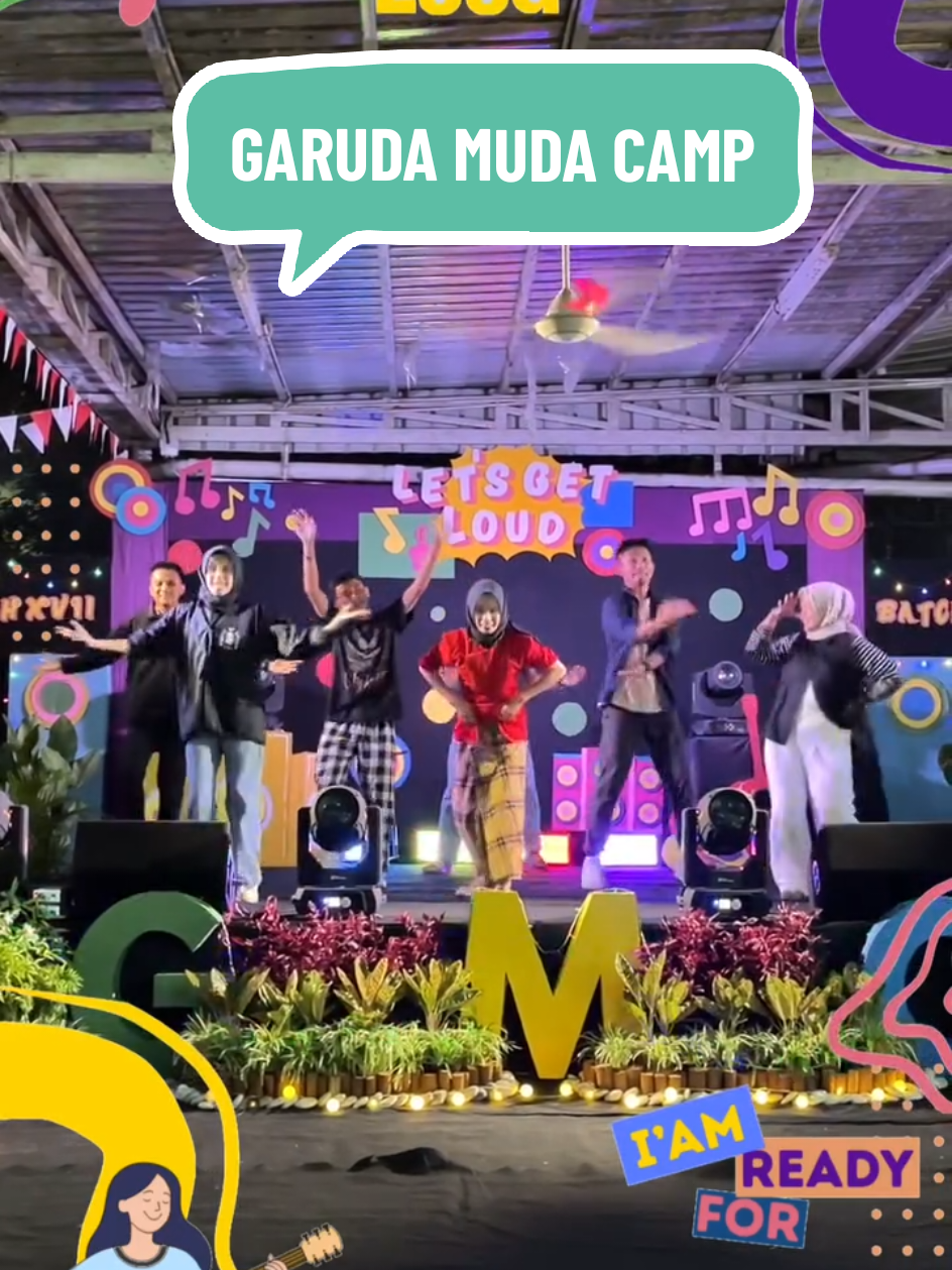 PENTAS SENI GARUDA MUDA CAMP Panggung ini bukan sekadar tempat tampil, tapi tempat mimpi jadi nyata. Setiap gerak tari, petikan nada, dan dialog di panggung adalah latihan percaya diri, kerja sama, dan menghargai proses. Pentas Seni bukan hanya hiburan, tapi ruang belajar yang membentuk karakter dan mengasah bakat generasi muda. Garuda Muda Camp adalah program pelatihan terpadu yang dimulai pada tahun 2017, dirancang khusus untuk siswa Sekolah Menengah Atas (SMA). Program ini merupakan inisiatif dari Bintan Cakrawala Resort yang bertujuan untuk membekali generasi muda dengan perilaku positif, keterampilan praktis, wawasan karir, serta kesadaran akan keselamatan dan kelestarian lingkungan. Pelatihan dilaksanakan dalam empat tahap kamp terintegrasi, yang menggabungkan kegiatan indoor dan outdoor, simulasi, pembelajaran berbasis pengalaman, dan aktivitas lapangan yang menantang namun menyenangkan. #bintanresortcakrawala #garudamudabintan #pentasseni #Generasimuda #Bakat #AnakMudaBerkarya #CintaBudaya #seni #indonesiaberkarya #YouthTalent #Creative #stagelife #ArtForAll #PerformingArts #TalentShow #youngartists 