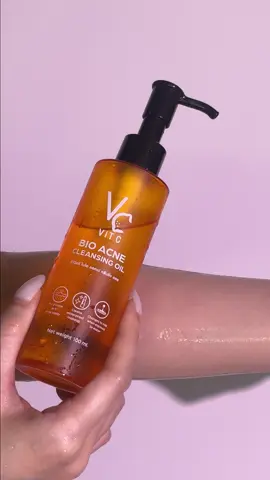 VitC Bio Acne Cleansing Oil คลีนซิ่งสำหรับคนเป็นสิว                                                                                                               #vitc #วิตซี #วิตซีน้องฉัตร #คลีนซิ่งวิตซี #คลีนซิ่งออยล์ 