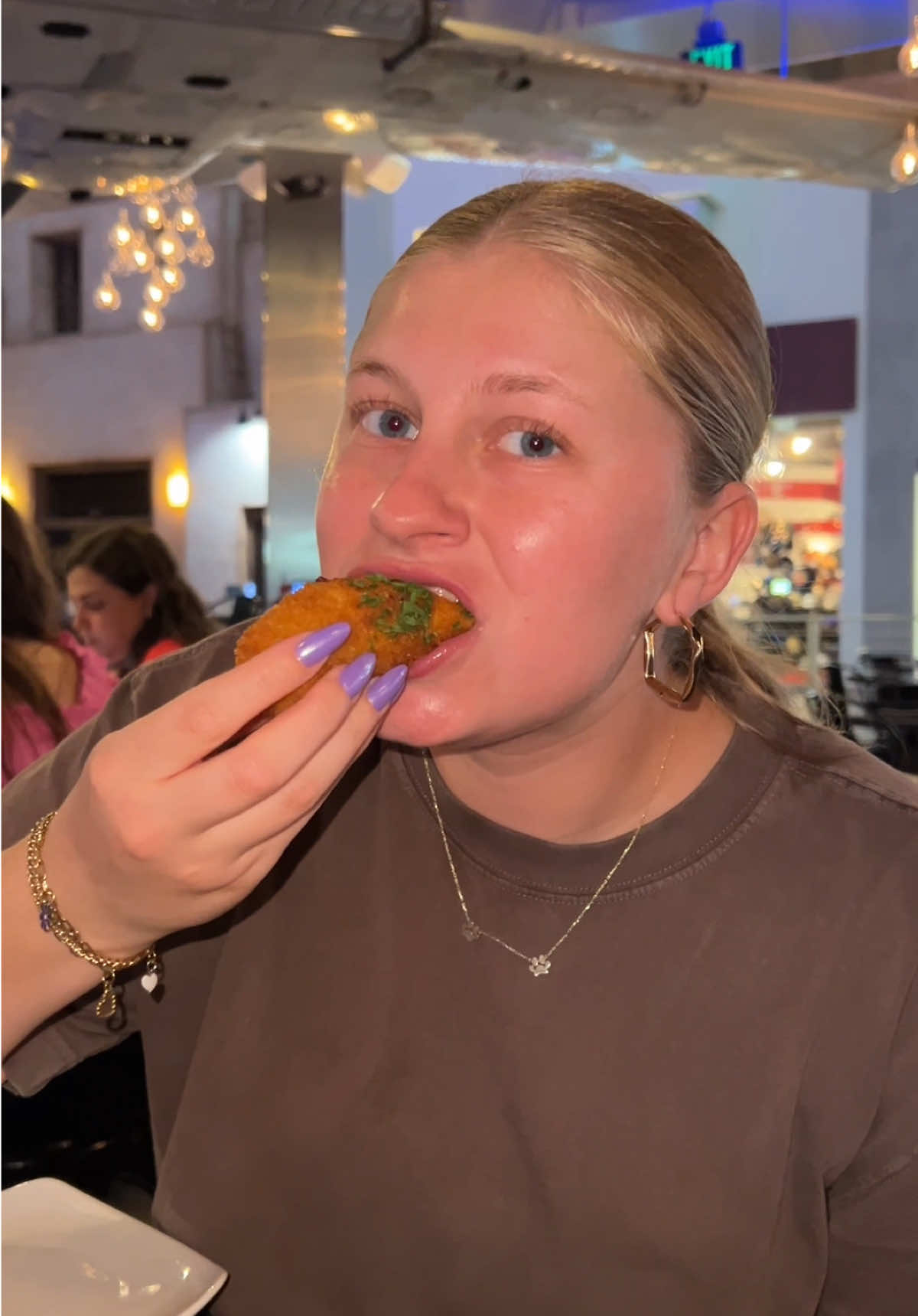 This restaurant in Las Vegas sells ALL food flights 🤯😋 @Flights Restaurant and Bar #flights #foodflight #drinkflight #viralfood #Foodie 