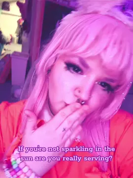 The caption isn’t that serious I have love for all cosplayers whether they sparkle or not 🫶🫶🫶 (well not the problematic ones but you know what I mean ) #anaiswatterson #amazingworldofgumball #cosplay #glitter #makeup