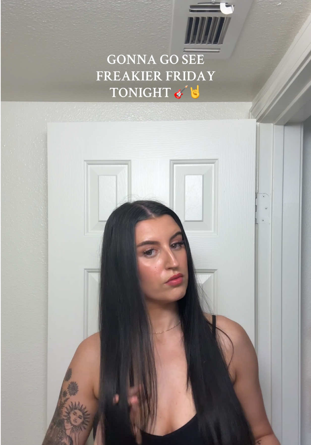 So excited to see #freakierfriday 🙏🏼 Don’t judge my short ahh nails I got stressed and bit them 😪  #movies #cinema #freakyfriday #freakyfriday2 #freakierfriday #movietheater #nightdoneright #nightout #parentsnightout #datenight #straighthair #grwm #straightener 