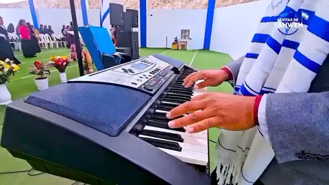 Aleluya poder de YAHWEH muebe en su monte santo poderoso Rey está aquí y pueblo de ELOHIM muebe ya aleluya 