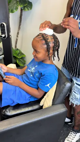 Book @fl_briiit 🦁 & send them kids back to school the RIGHT way!