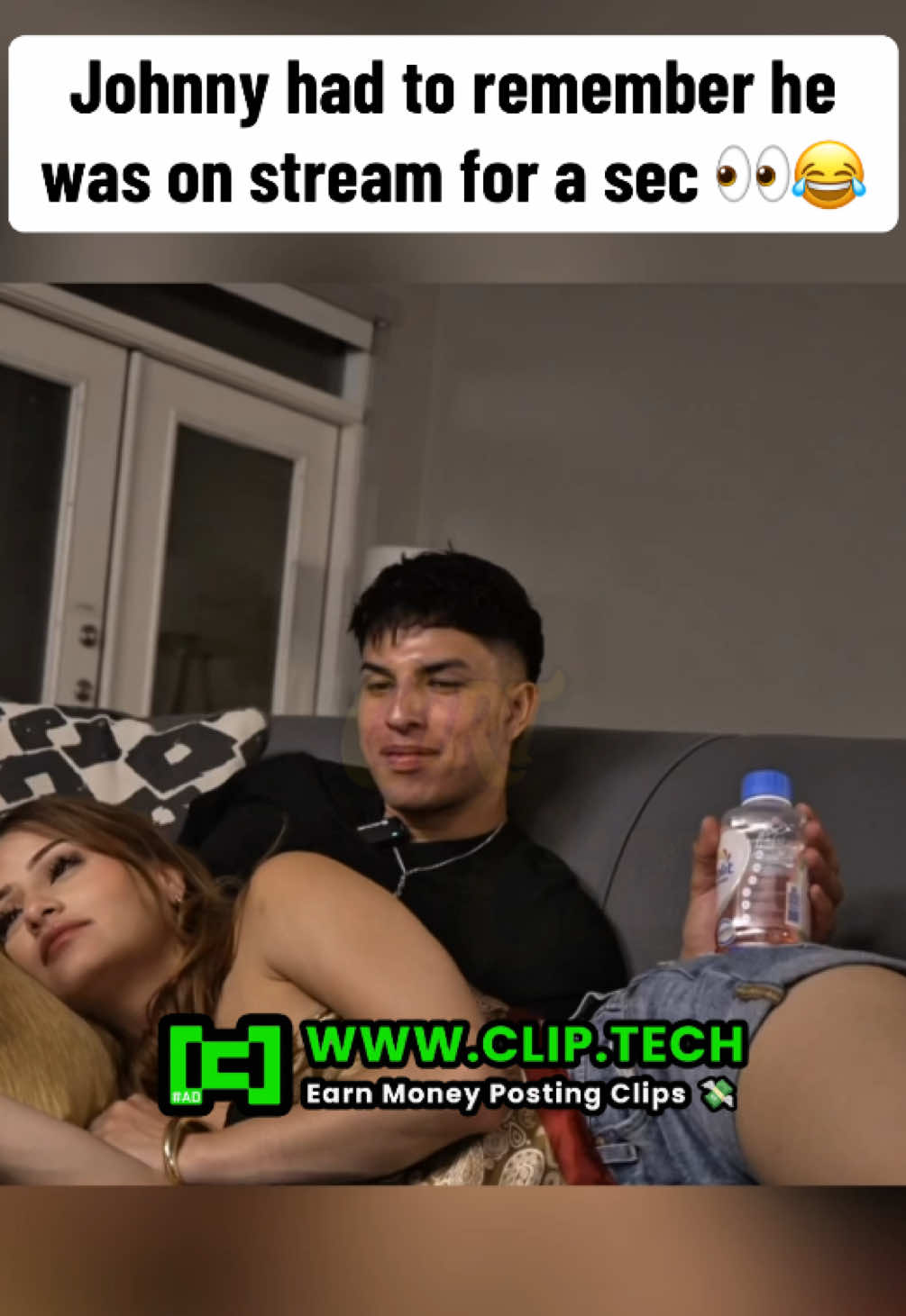 Johnny & eve cuddle on stream 👀 #clips #fyp #jeve #evelyn #twitchclips #foryou #johnnyboi 